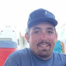 Derek Hillyer's Instagram, Twitter & Facebook