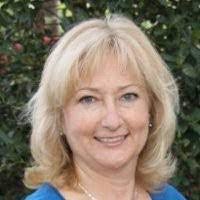 Pam Holman's Instagram, Twitter & Facebook