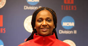 Relationship leads to first head coaching job for area hoops legend