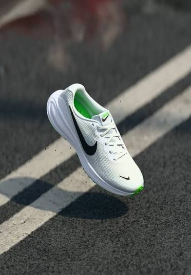 Nike Revolution 8
