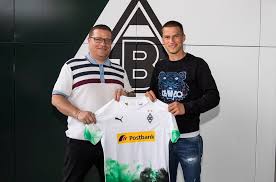 Bundesliga de alemania.también es internacional con la selección de fútbol de austria Borussia Monchengladbach Done Deal Borussia Have Completed The Signing Of Right Back Stefan Lainer On A Five Year Deal From Rb Salzburg Facebook