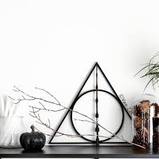 Der zauberstab ist super einfach zu machen hi, ich bin ria und auf meinem diy blog zeige ich dir, wie du tolle deko, geschenke und dinge für dein. Vee Here Zel On Instagram Harry Potter The Deathly Hallows Dumbledore S Harry Potter Selber Machen Selbstgemachte Zimmerdeko Heiligtumer Des Todes