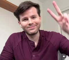 Cuantos Años Tiene Carl Grimes Este 2025