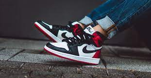 Check spelling or type a new query. Nike Wmns Air Jordan 1 High Og Satin Black Toe 43einhalb Sneaker Store
