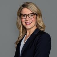 Lynette Stover's Instagram, Twitter & Facebook