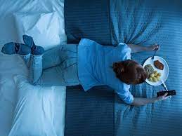 Eat your grandma's famous meat and mash potato dish — or even a hard boiled egg — an hour before bed and you will pay the consequences. Is Eating Before Bed Good For You Or Bad