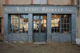 Devanture D Un Vieux Magasin Ainay Le Chateau 03360 Allier Shop Facade Shop Fronts Quaint Storefront
