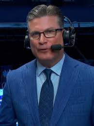 Karen Sebesta's Instagram, Twitter & Facebook