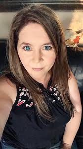 Can anyone change a hair style for me as I'm not sure if it would suit if I  got it done ? Something like this pic