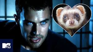 Theo James Fell In Love With A FERRET On The Underworld: Blood Wars Set