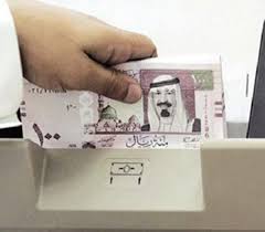 تعر ف على تفاصيل 51 بدلا ومكافأة وميزة مالية عادت للموظفين المدنيين والعسكريين