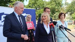 Jarosław gowin, poland minister of science (in polish). Gora Jaroslaw Gowin Goscil W Gorze Szefowa Gminy Irena Krzyszkiewicz Podziekowala Mu Za Wsparcie Dla Obwodnicy Gory Zdjecia Gora Nasze Miasto