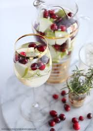 Winter White Wine Spritzer Sangria From Spray Paint Chardonnay Wine Spritzer White Wine Spritzer Wine Spritzer Recipe
