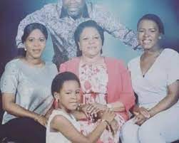 Prophet tb joshua is a worldwide renowned nigerian televangelist and pastor. Mawdahsxa3errm