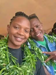 With Samkey star Kama umeamka salama sema Hi 👋🏻 nikuone follow Vicky  Brilliance