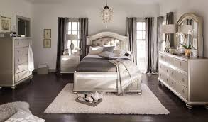 Platinum Resplendence The Serena Bedroom Suite Offers An Air Of Sophistication And Glamour That Anyone Can Appr Value City Furniture Bedroom Sets City Bedroom