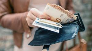 Die förderungshöchstdauer richtet sich bei studiengängen in jedem fall zahlst du aber maximal 10.000 euro zurück. Bafog Wie Viel Steht Mir Zu Und Was Muss Ich Wann Zuruckzahlen