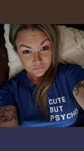 Tara Herald's Instagram, Twitter & Facebook