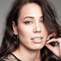 Michaela Conlin's Instagram, Twitter & Facebook