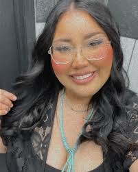 Sherri Lee's Instagram, Twitter & Facebook