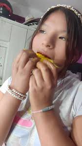 #🤣🤣🤣 #me ensucie mi polera favorita quiero otra 😭😭todo por chapar  mango🤣🤣🌹🥰