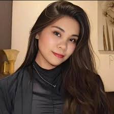 Loreta Jimenez's Instagram, Twitter & Facebook