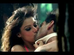 Bipasha Basu & Karan Singh Grover H0t SEX Scene In Alone