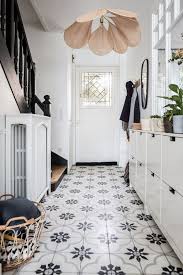 Visite Privee Une Maison Classee Decoree Dans Un Style Boheme Chic Par L Atelier Devergne Blog Au Fil Deco Entree Maison Deco Maison Ancienne Maisons Chic