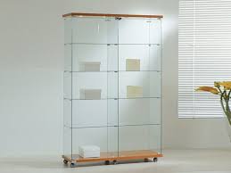 Glas Vitrine Mit Beleuchtung Erwerben Bei Online Shop Vitrine Glasvitrine Beleuchtung