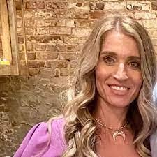 Eve Bolin's Instagram, Twitter & Facebook