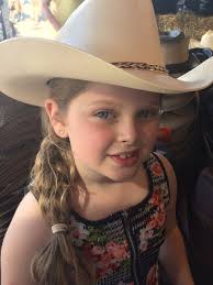 Holly Ames (@hollyames25)