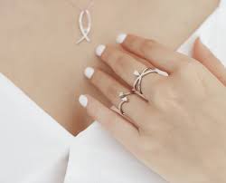 Get the latest on jewelry from teen vogue. High End Mothers Day Or Teen Jewelry Ideas Tween Fashion Girls Tween Fashion