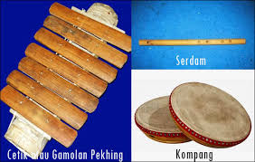 Jenis alat musik tradisional yang pertama yakni gamelan. Alat Musik Tradisional Lampung
