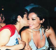 Check spelling or type a new query. H Spania Fwtografia Ths Despoinas Bandh Prin 18 Xronia Den Fantazesai Poios Thn Dhmosieyse Queen Gr