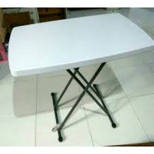 Harga untuk satu unit meja ini sekitar 5 juta rupiah. 5 Kg Krisbow Piknik Meja Lipat Adjustable Meja Makan Meja Teras Meja Dapur Meja Kerja Wfh Shopee Indonesia