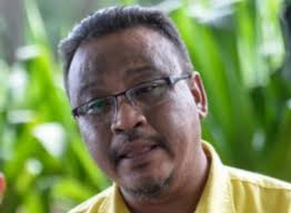 01:26 naib presiden parti bumiputera perkasa malaysia (putra), mohd khairul azam abdul aziz bercakap kepada media selepas memberi keterangan mengenai penularan video bahawa tidak wujud istilah cina dan india dalam perlembagaan. Khairul Azam Tawarkan Diri Bertanding Kerusi Parlimen Shah Alam Pru 15 Atas Tiket Putra
