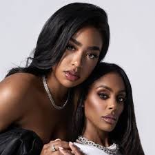 𐙚🧸ྀི (@Sheisyourfave)