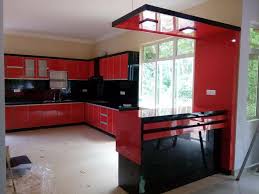 Dapur moden dengan pintu kaca berkabut untuk kabinet atas dan pintu merah tua padu untuk kabinet bawah. Koleksi Mini Bar Trend Skrg Nie Kabinet Dapur Murah Facebook