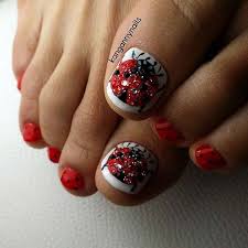 Welcome the warm weather with fun pops of color, intricate designs, and dried flowers. 25 Eye Catching Pedicure Ideas For Spring Page 2 Of 3 Stayglam