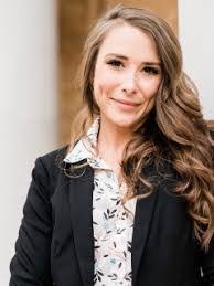 Courtney Benson's Instagram, Twitter & Facebook