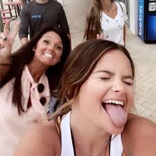 macie kate walters (@maciekatew)