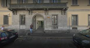Le sue origini risalgono al 1563 con la fondazione dell' istituto bancario san paolo di torino. Intesa Sanpaolo Chiusa Fino Al 20 Novembre La Sede Di Via Piazzi Val News Notizie Dalla Valtellina Valchiavenna E Alto Lario Edita Da Valnews S R L