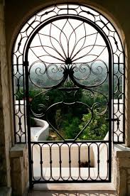 Porte En Fer Forge Plus De 40 Modeles Fascinants Portes En Fer Portes De Jardin En Fer Forge Porte Fer Forge
