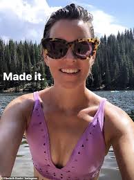 11, 2019, in los angeles, california. Elizabeth Banks Stuns In A Pretty Lilac Bikini As She Enjoys A Summer Adventure In Utah Aktuelle Boulevard Nachrichten Und Fotogalerien Zu Stars Sternchen
