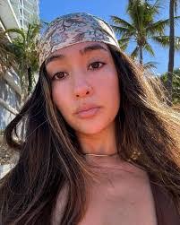 Joyce Moss's Instagram, Twitter & Facebook