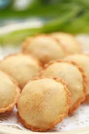 Terdapat beberapa jenis karipap seperti karipap daging, ayam, sardin, ikan (temosa) dan mini. Resepi Karipap Daging Frozen Pawtaste Com