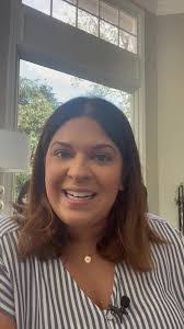 Leslie Woodall's Instagram, Twitter & Facebook