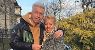 Jump to navigation jump to search. Jaroslav Sveceny Ze Dna Ho Zvedla Krasna Blondyna Blesk Cz