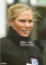 159 Family Caught In The Rain Stock Photos, High-Res Pictures, and Images