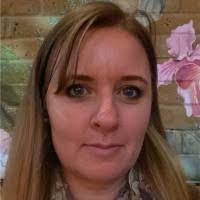 Michelle Snelling's Instagram, Twitter & Facebook